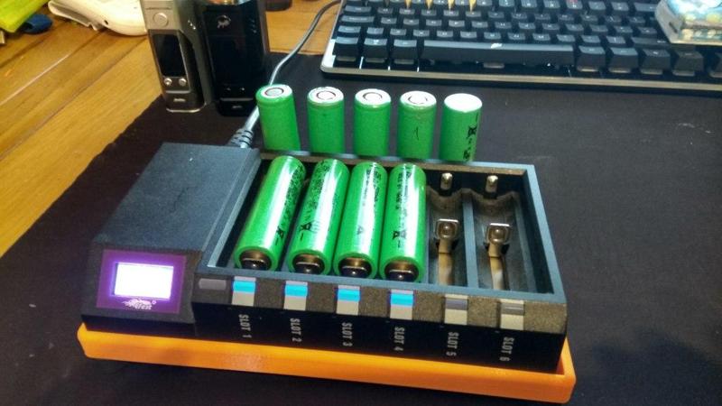 EFEST BLU6 18650 CHARGER 6 SLOT