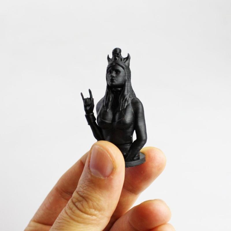 The Metal Queen! (Resin print)