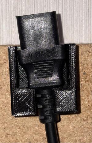 Wandhalter Kaltegeräte-Stecker / Wallmount IEC C13 Plug