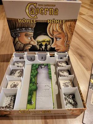 Caverna: Cave vs Cave insert (incl. expansion Era II)