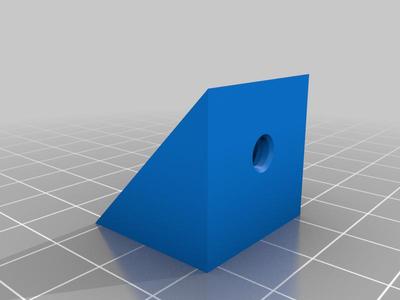 Corner bracket with cover