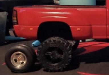 1/18 Scale Chevy 3500 Dually Rear End Lift Kit