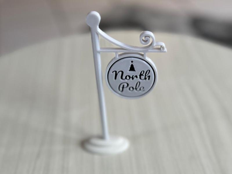 North Pole sign - Elv on the Shelf / Dollhouse