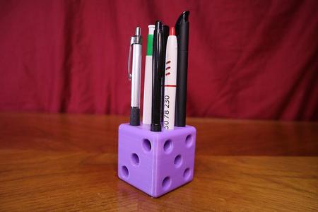 Pen holder dice