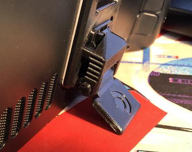 DeckMate kickstand with locking hinge