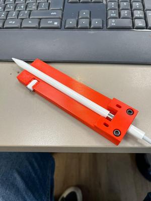 Apple Pencil charging station