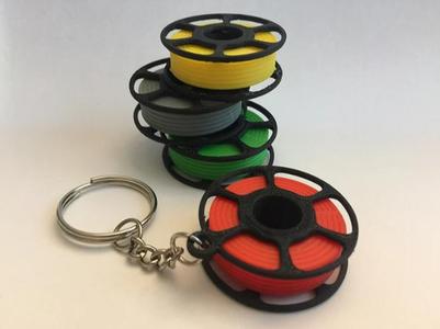 SpoolSnap – Mini Filament Keychain
