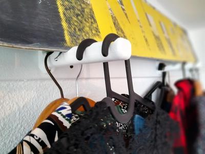 Clothing hanger / Coat rack