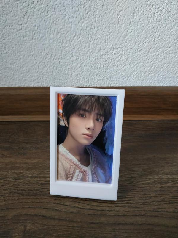 BTS, Stray Kids, TXT Kpop photocard display frame / stand also for Pokemon etc.