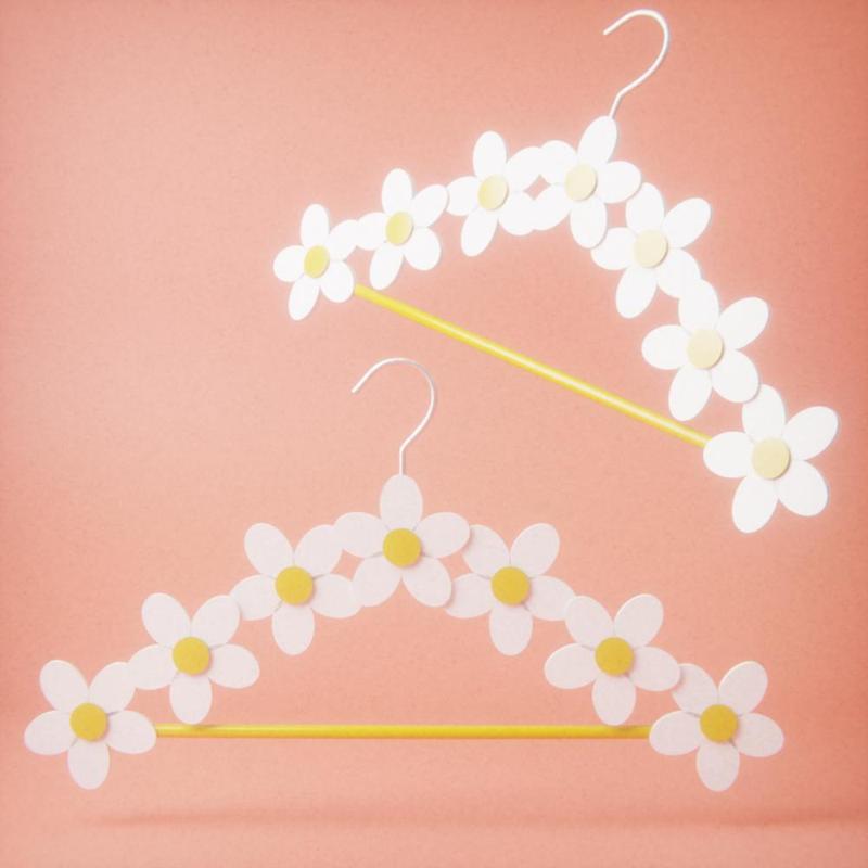 Floral Daisy Clothes Hanger – 3D Printable Home Decor Accessory