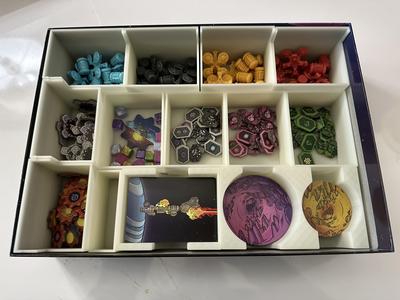 Cryo boardgame organizer