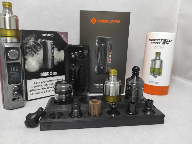 Vape tank and drip tip holder