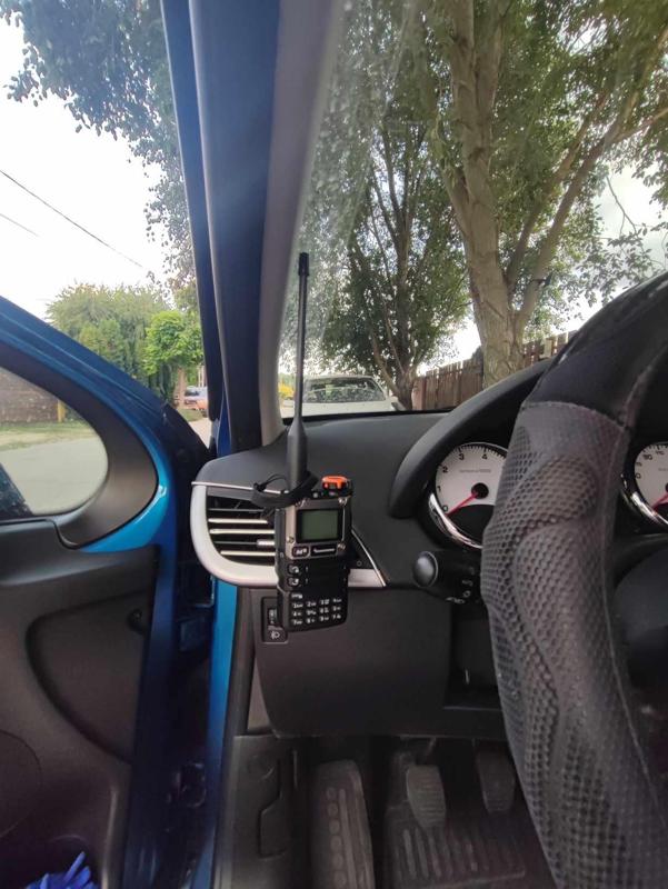 Walkie Talkie car holder - Magnet holder
