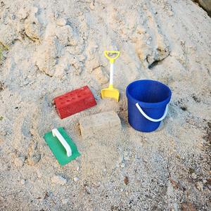 Beach masonry sand play set