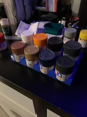 Paint Holder