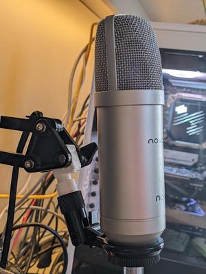 Desk lamp microphone adapter