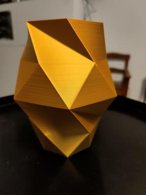 Facette vase broad