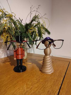 Men's glasses holder