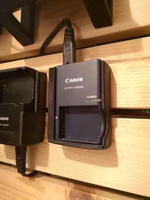 Canon CB-2LXE Charger Wall Mount