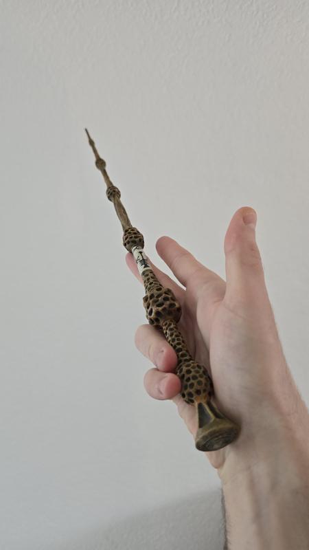DUMBLEDORE'S ELDER WAND-movie accurate