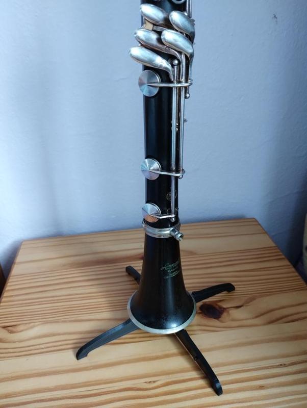 Clarinet stand - easy portable