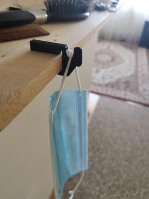 Face mask hook
