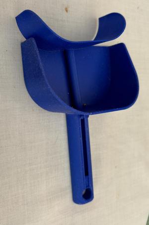 Bird Feeder Scoop - Slider