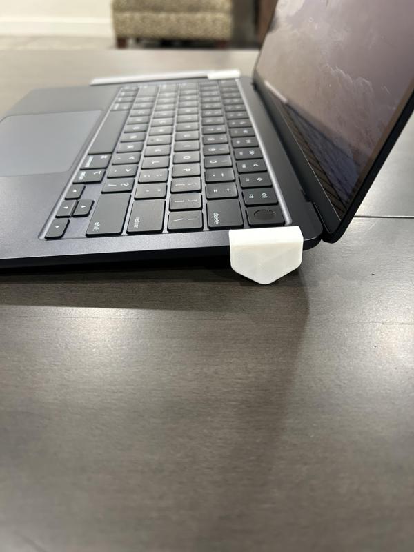 Macbook Air M3 Riser