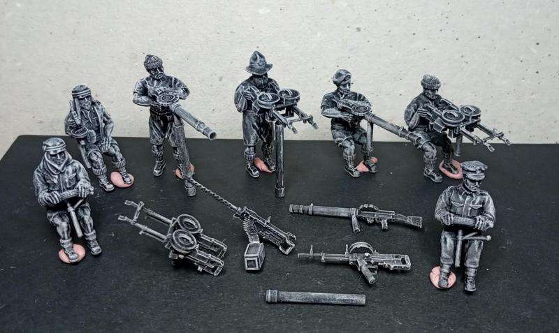 28 mm LRDG / SAS jeep crew and weapons