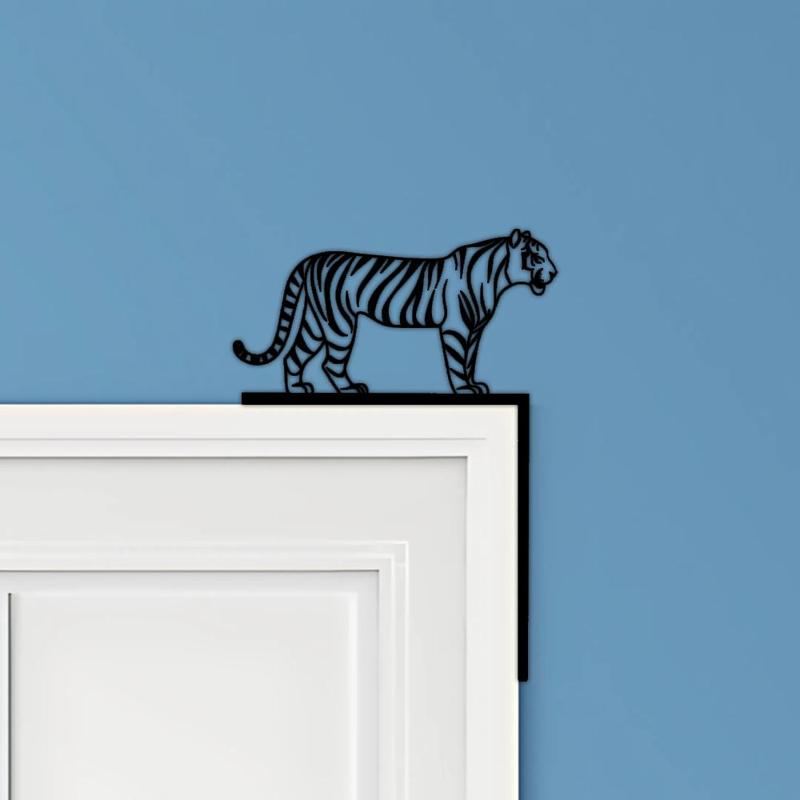 Tiger Door Corner Decor