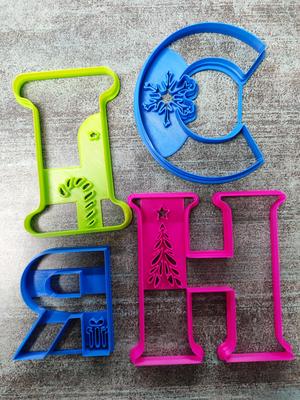 Set of cookie cutters: Inscription: CHRISTMAS