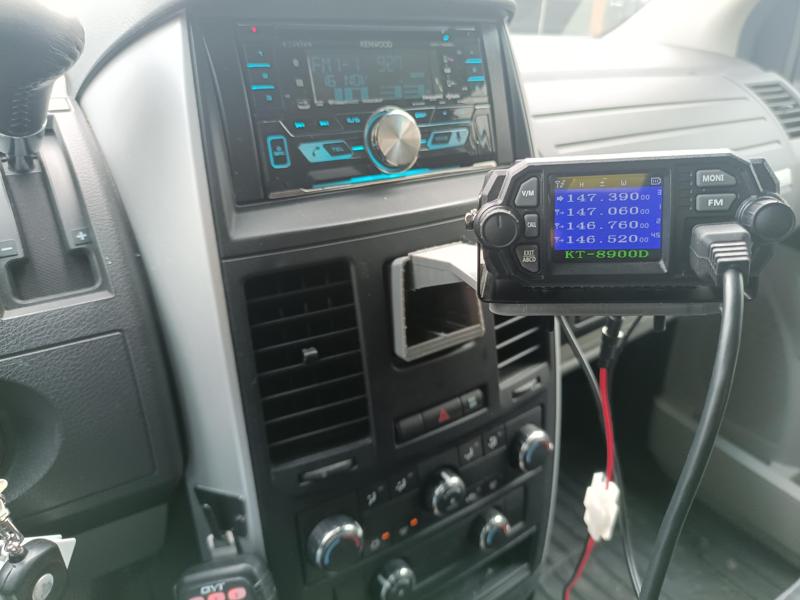 2010 Dodge Grand Caravan Hole QYT KT-8900D Mount