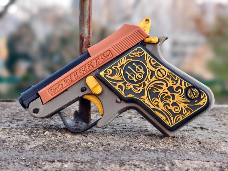 Beretta 950BS pistol toy model (no move or launch)