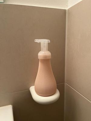 Soap Dispenser in 4  Desing Options