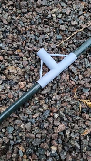 Greenhouse roof clip