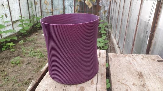 Spiral flowerpot | Twistie