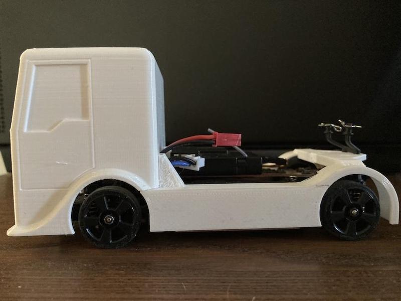 Generic 1/28 RC race truck body V1.0 (old)