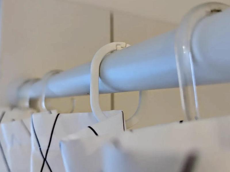 Locking Curtain Ring