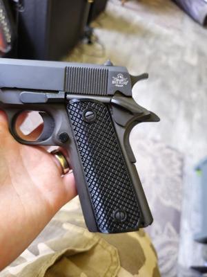 Rock Island Armory 1911 grip mod
