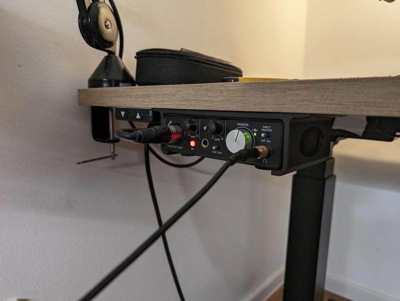 Tablemount Focusrite Scarlett Solo 2nd gen 