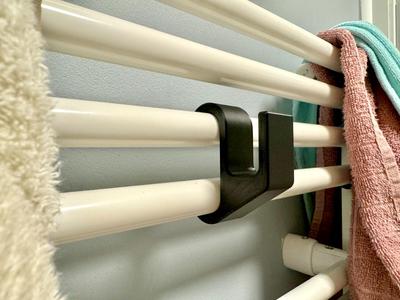 Radiator sturdy hook