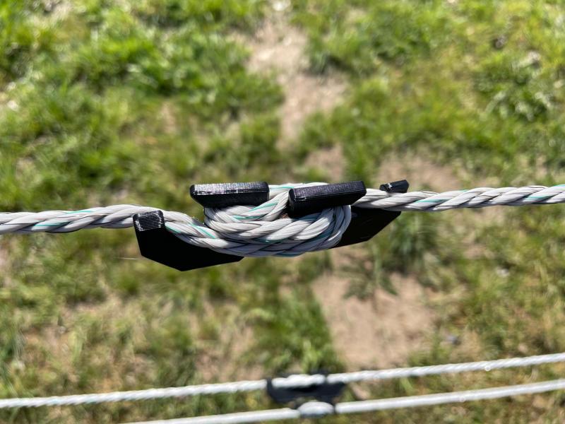 Wire tensioner for pasture fence strand (electric fence)