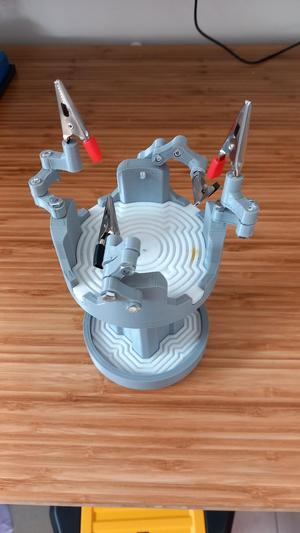 Magnetic Soldering Clamp Stand with Articulating "Helping Hands"