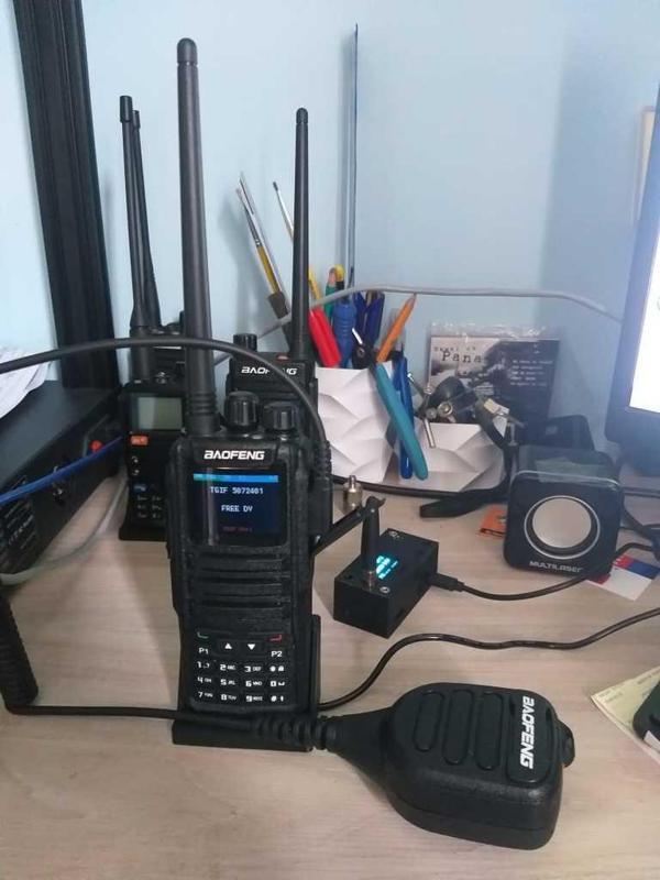 Baofeng Stand DM-1701 DMR