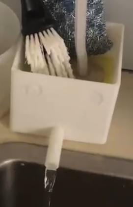 Kitchen Sink Draining Tool（Leaky kettle)