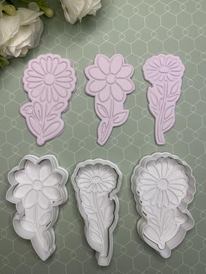 3x Floral Cookie Cutter And Stamp