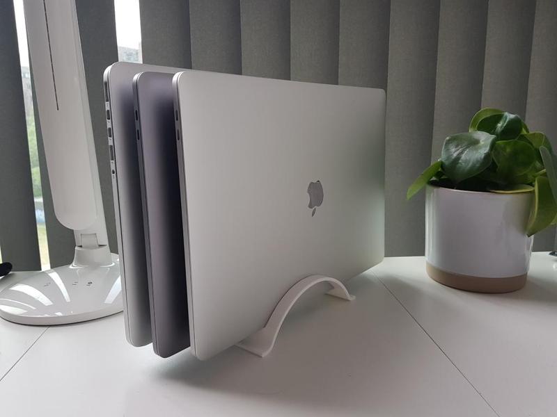 Macbook Vertical Stand dual/triple