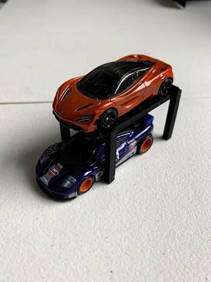 Hotwheels Scale Garage Lift