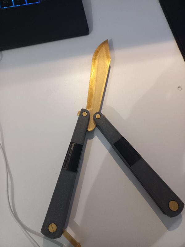 Working Spy TF2 Knife Replica