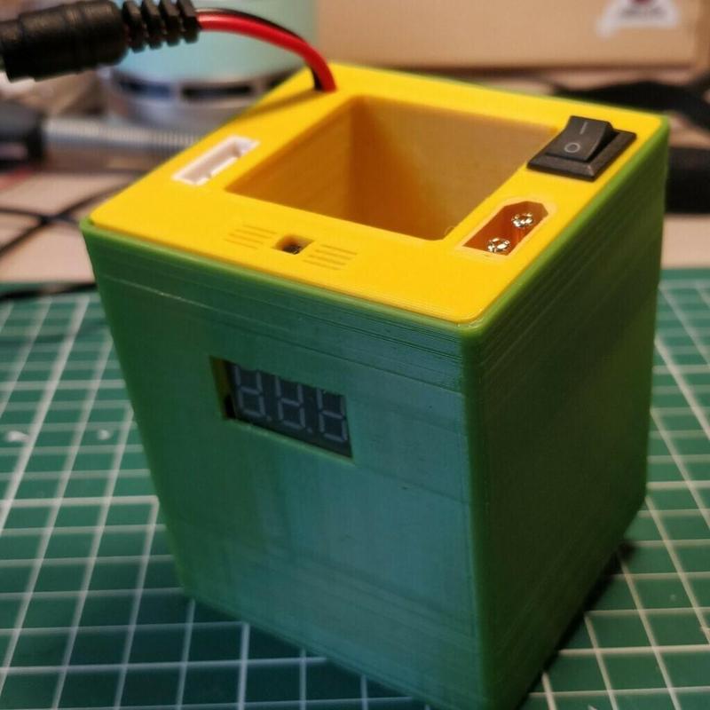 Battery Holder With a Belt Clip For FPV Goggles